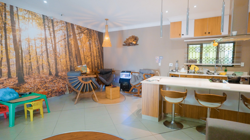 13 Room Self Catering Hospitality Property in Glen Ashley Property Images