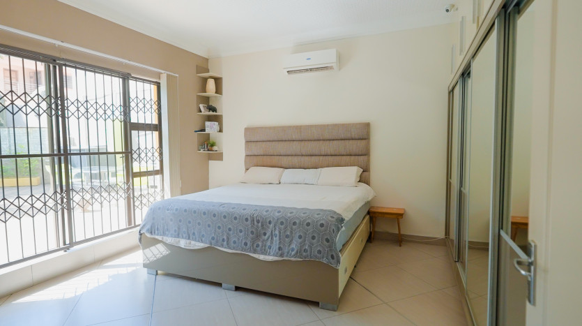 13 Room Self Catering Hospitality Property in Glen Ashley Property Images