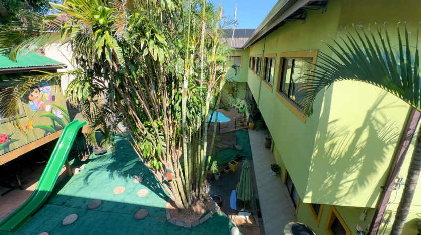 13 Room Self Catering Hospitality Property in Glenashley Property Images