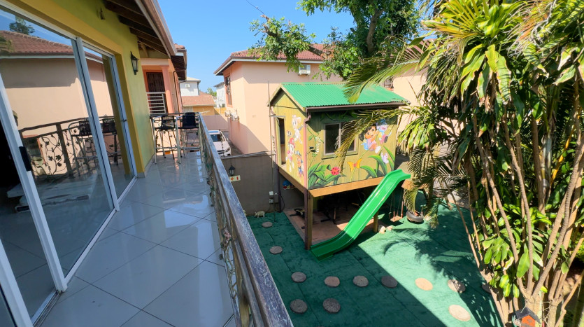 13 Room Self Catering Hospitality Property in Glenashley Property Images