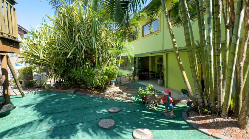 13 Room Self Catering Hospitality Property in Glenashley Property Images