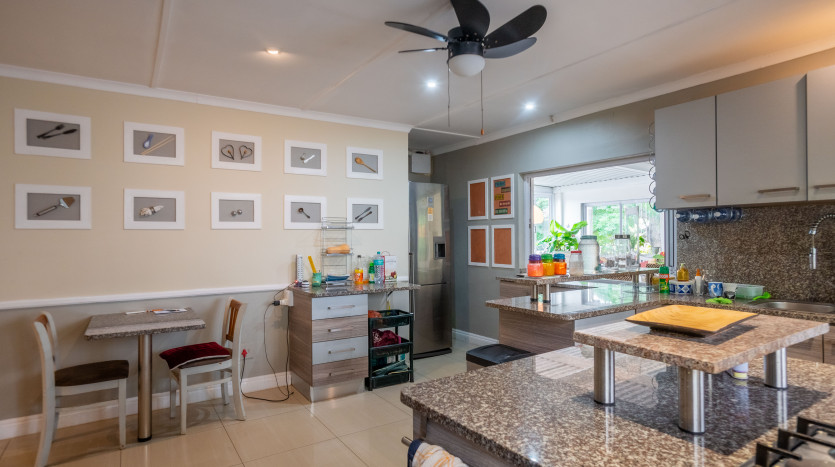 Large Family Home Durban North Property Images