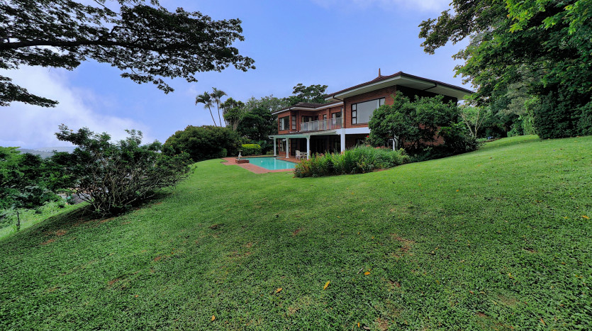 DECEASED ESTATE: Tranquil Family Living in Kloof Property Images