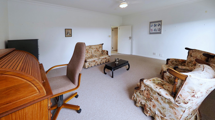 DECEASED ESTATE: Tranquil Family Living in Kloof Property Images