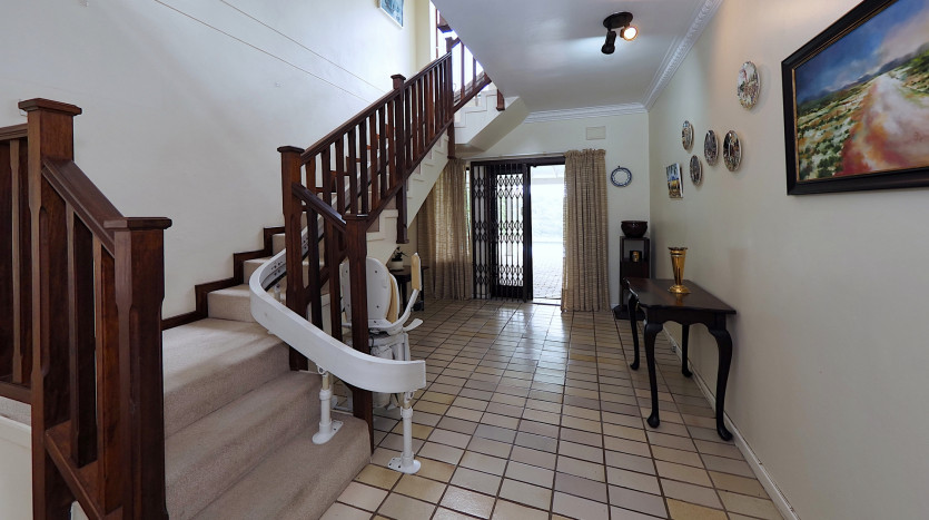 DECEASED ESTATE: Tranquil Family Living in Kloof Property Images