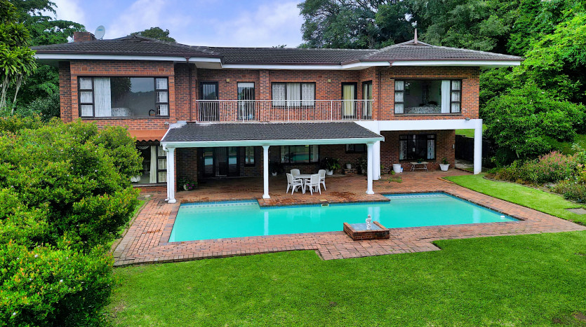 DECEASED ESTATE: Tranquil Family Living in Kloof Property Lead Image
