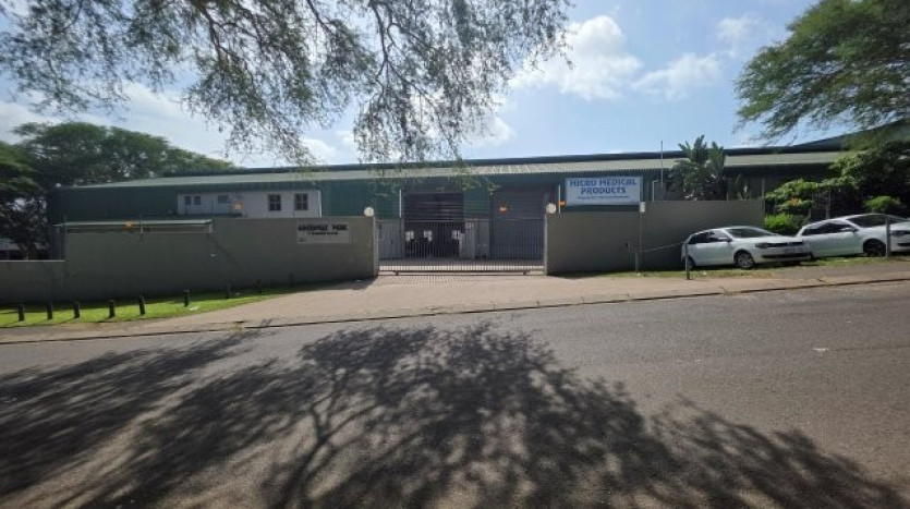 Income Generating Warehouse Facilities In Prime Industrial Area Property Images