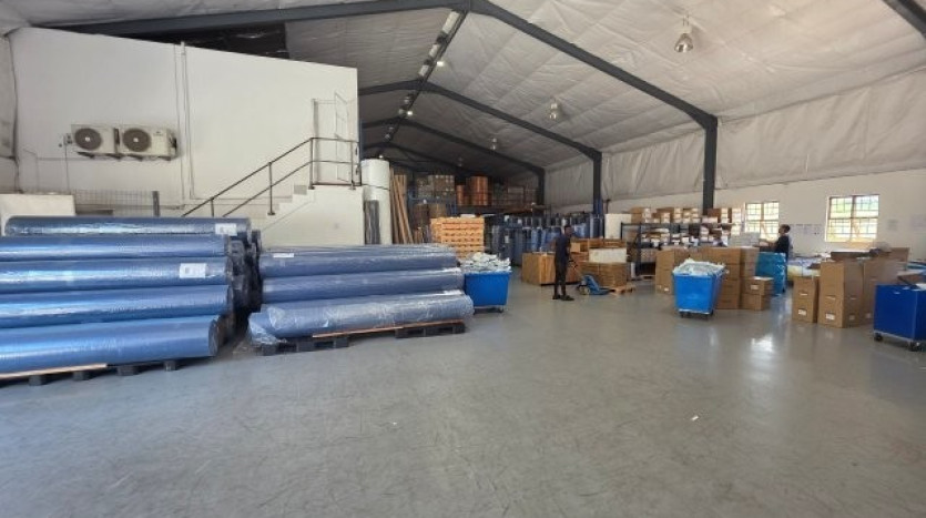 Income Generating Warehouse Facilities In Prime Industrial Area Property Images