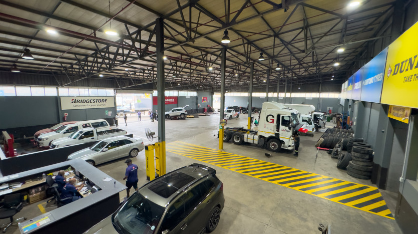 Prime Industrial Mega Warehouse Next To Coca Cola – Phoenix Industrial Park Property Images