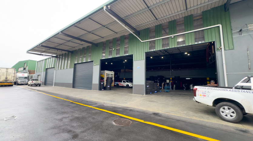 Prime Industrial Mega Warehouse Next To Coca Cola – Phoenix Industrial Park Property Images