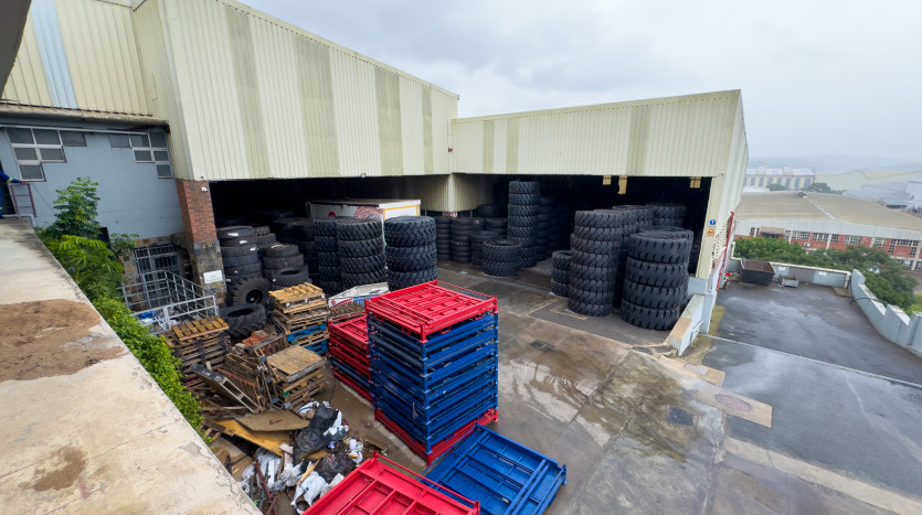 Prime Industrial Mega Warehouse Next To Coca Cola – Phoenix Industrial Park Property Images