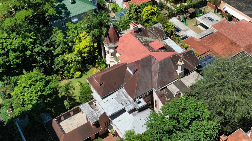 Grand-Scale Family Living in a Secure, Musgrave Complex Property Images