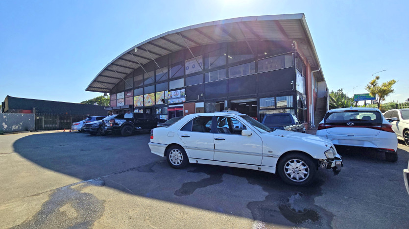 High-Exposure Commercial Industrial Property on Prospecton Road Property Images