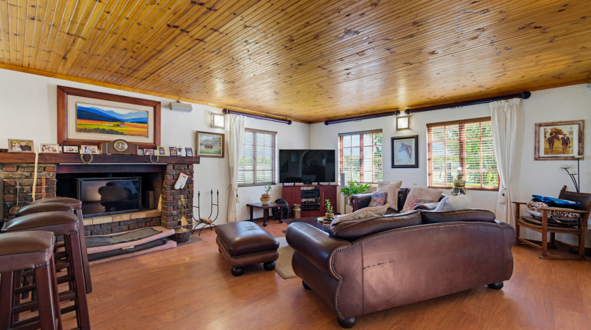 Unique Lifestyle Country Retreat In Robertson Property Images