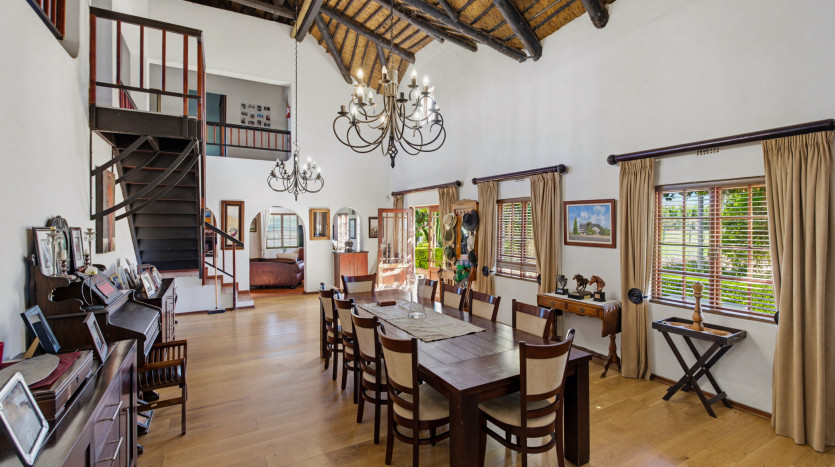 Unique Lifestyle Country Retreat In Robertson Property Images