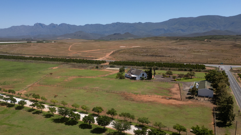 Unique Lifestyle Country Retreat In Robertson Property Images