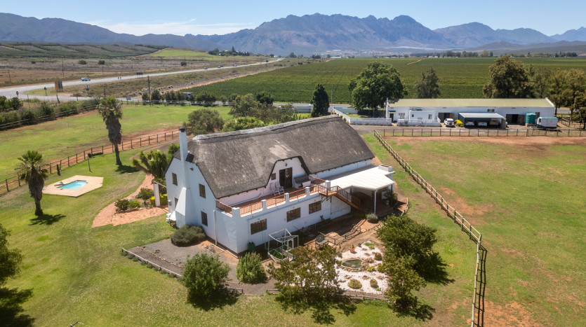 Unique Lifestyle Country Retreat In Robertson Property Images