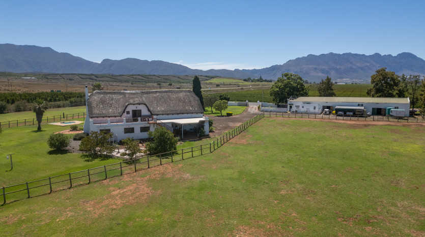Unique Lifestyle Country Retreat In Robertson Property Images