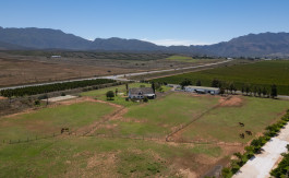 Unique Lifestyle Country Retreat In Robertson