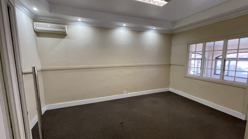 Versatile Warehouse On Umbilo Road Property Images