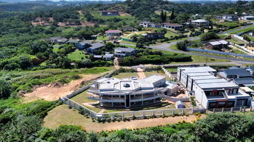 Luxury Home in Oslo Beach Property Images