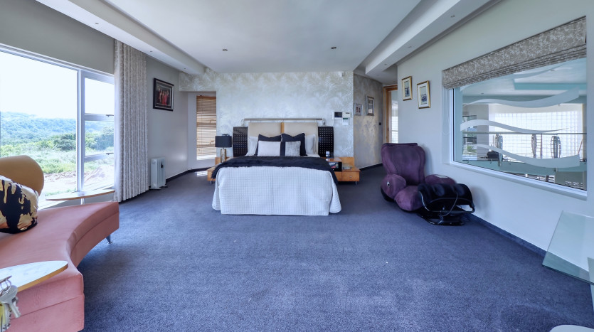 Luxury Home in Oslo Beach Property Images