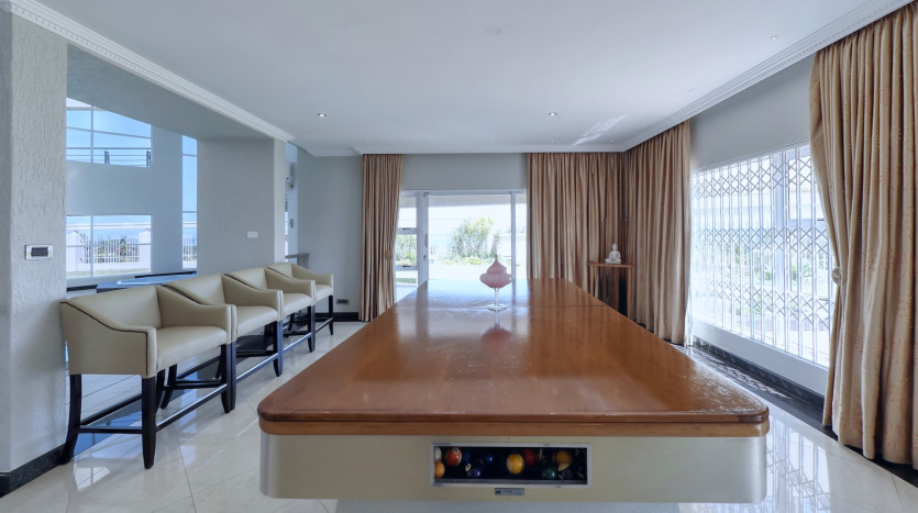 Luxury Home in Oslo Beach Property Images