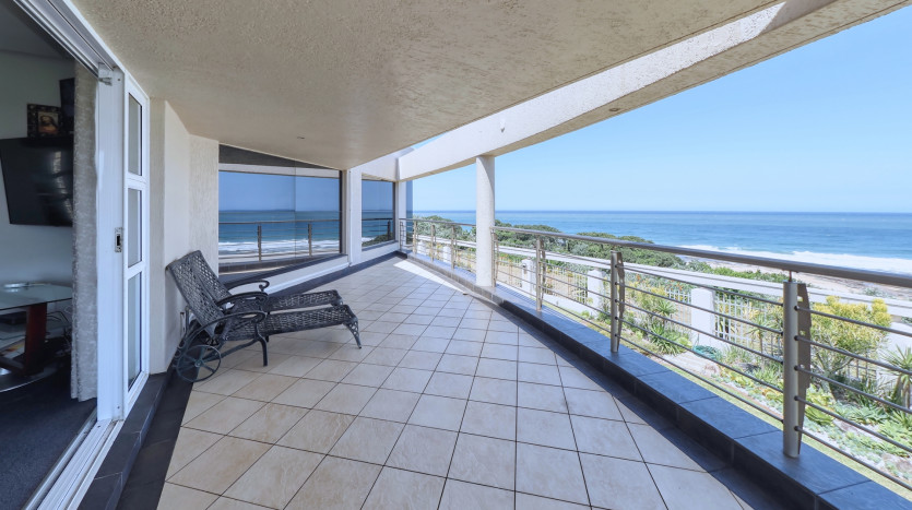 Luxury Home in Oslo Beach Property Images