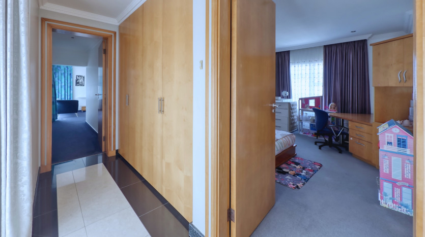 Luxury Home in Oslo Beach Property Images