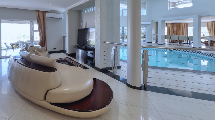 Luxury Home in Oslo Beach Property Images