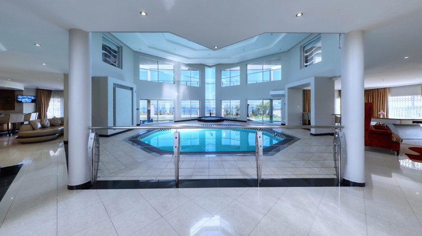 Luxury Home in Oslo Beach Property Images