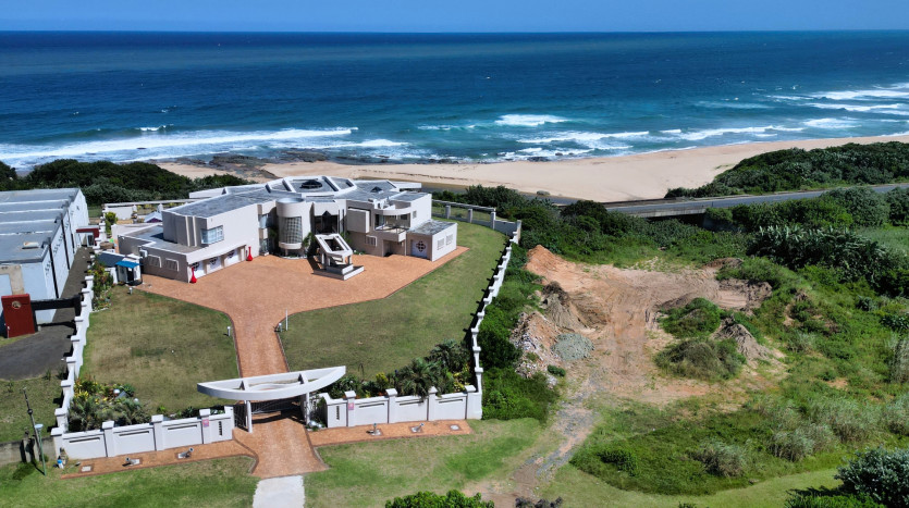 Luxury Home in Oslo Beach Property Images