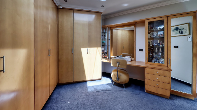 Luxury Home in Oslo Beach Property Images