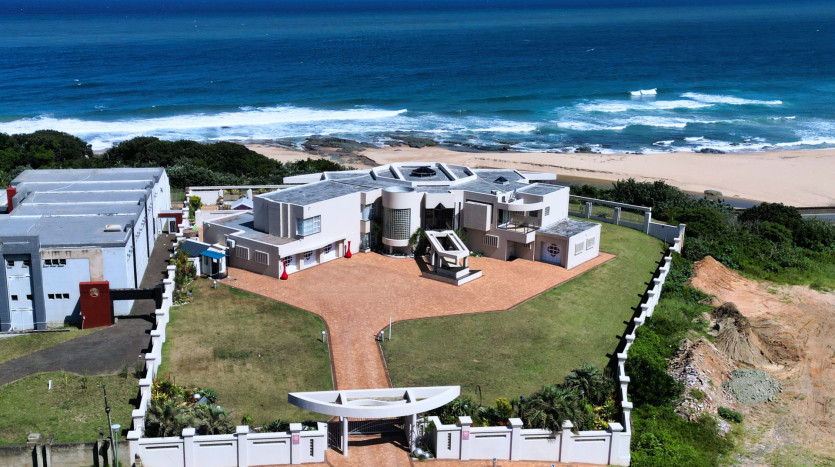 Luxury Home in Oslo Beach Property Lead Image