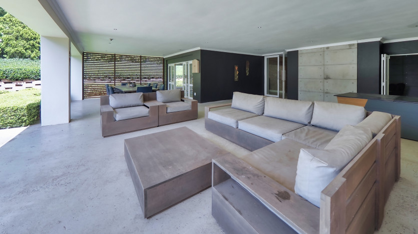 Spacious Family Home in Prestigious Durban North Property Images