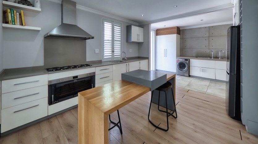 Spacious Family Home in Prestigious Durban North Property Images