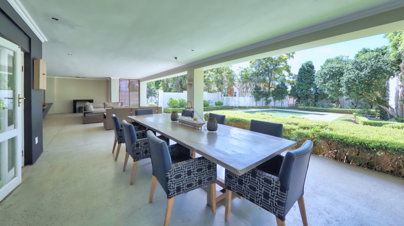 Spacious Family Home in Prestigious Durban North Property Images