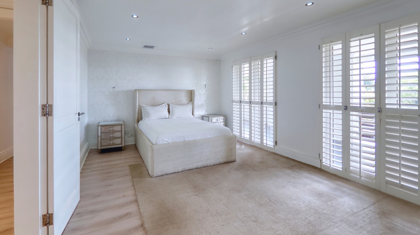 Spacious Family Home in Prestigious Durban North Property Images