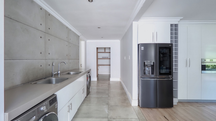 Spacious Family Home in Prestigious Durban North Property Images