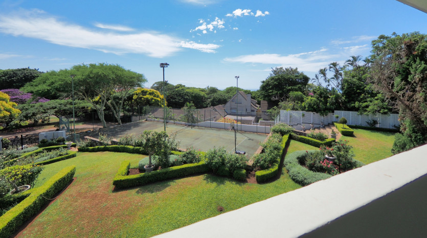 Spacious Family Home in Prestigious Durban North Property Images