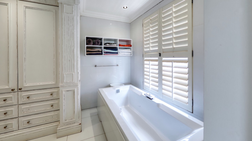 Spacious Family Home in Prestigious Durban North Property Images