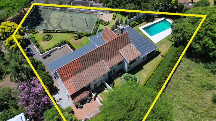 Spacious Family Home in Prestigious Durban North Property Images