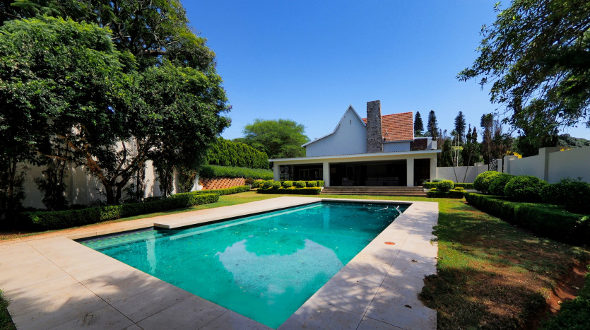 Spacious Family Home in Prestigious Durban North Property Images