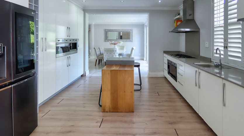 Spacious Family Home in Prestigious Durban North Property Images