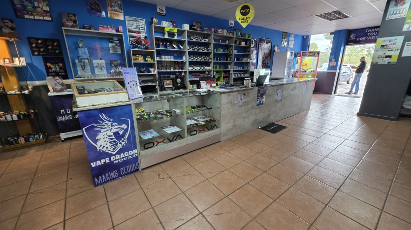 Prime Suburban Retail Landmark In Pioneer Park, Newcastle Property Images