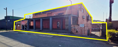 Versatile Commercial Property In Southgate, Phoenix