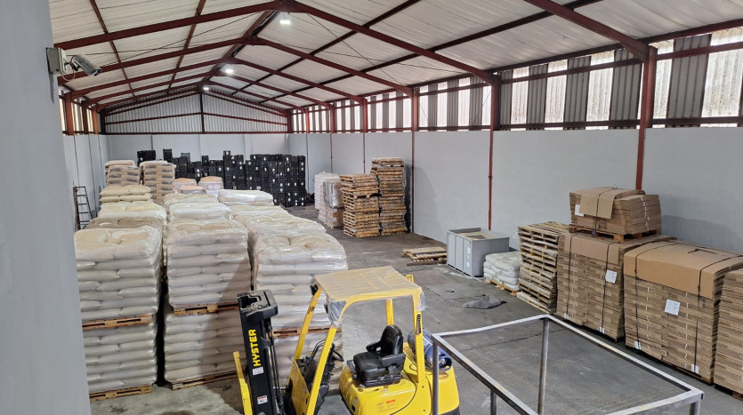 Functional Industrial Property on Chamberlain Road Property Images