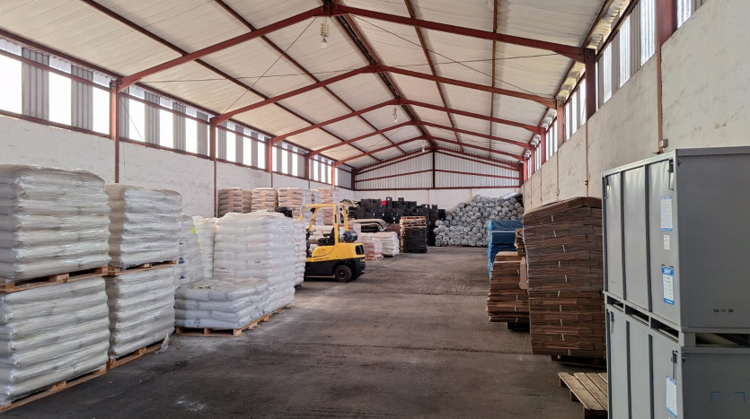 Functional Industrial Property on Chamberlain Road Property Images