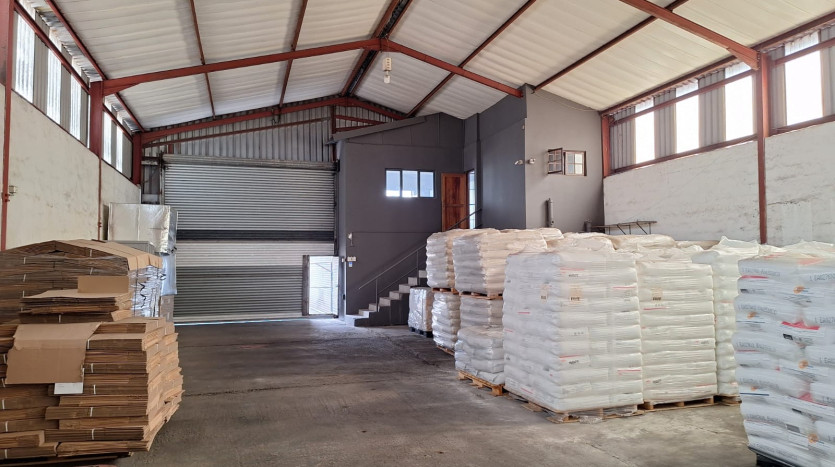 Functional Industrial Property on Chamberlain Road Property Images