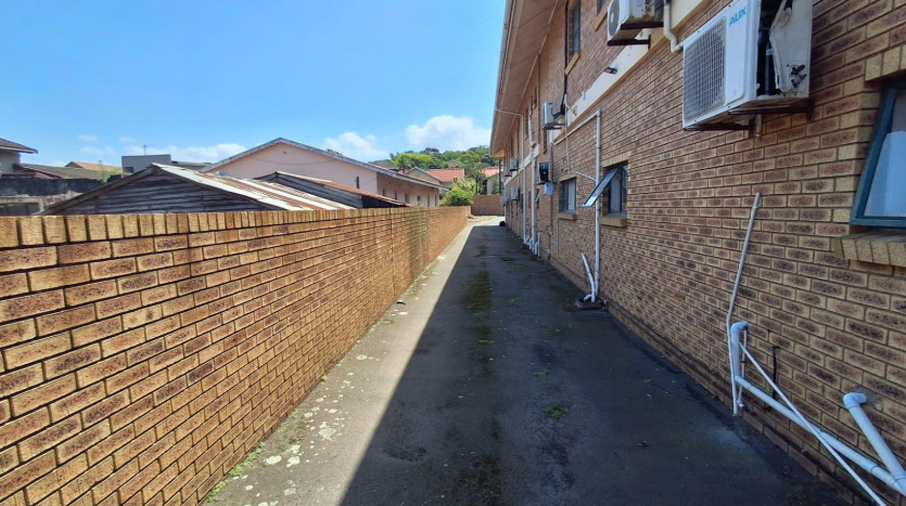 Corner Commercial Property in Jacobs Property Images